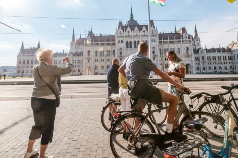 Budapest City Biking Tour – Exploring Hungary’s Capital on Two Wheels (CentralHungary)3