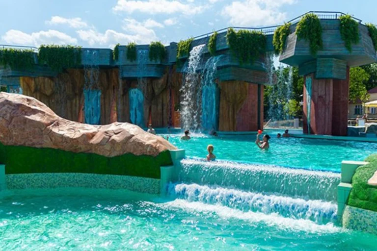 Hajdúszoboszló Spa (Hajdúszoboszló) 1
