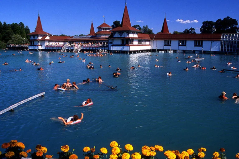 Hévíz Thermal Lake, Hévíz 2