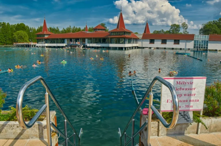Hévíz Thermal Lake, Hévíz