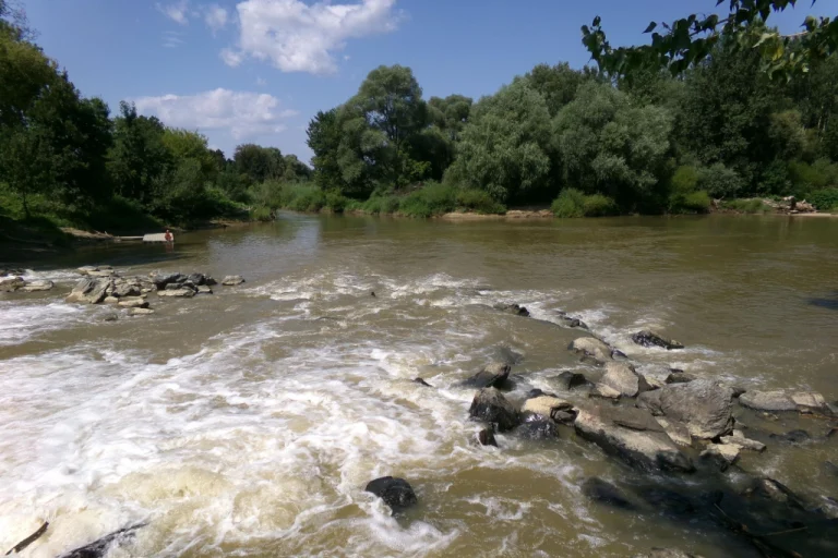 Rába River – Whitewater Rafting & Kayaking (Western Hungary) 3